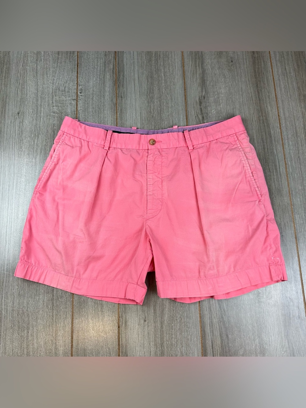 VTG Y2K Pleated Shorts 45 (tag 36) Bobby Jones Faded Pink
